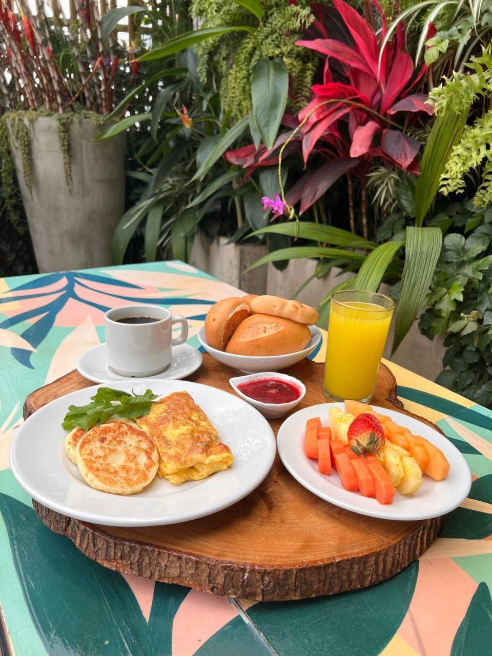 Torca Hotel 卡利 外观 照片